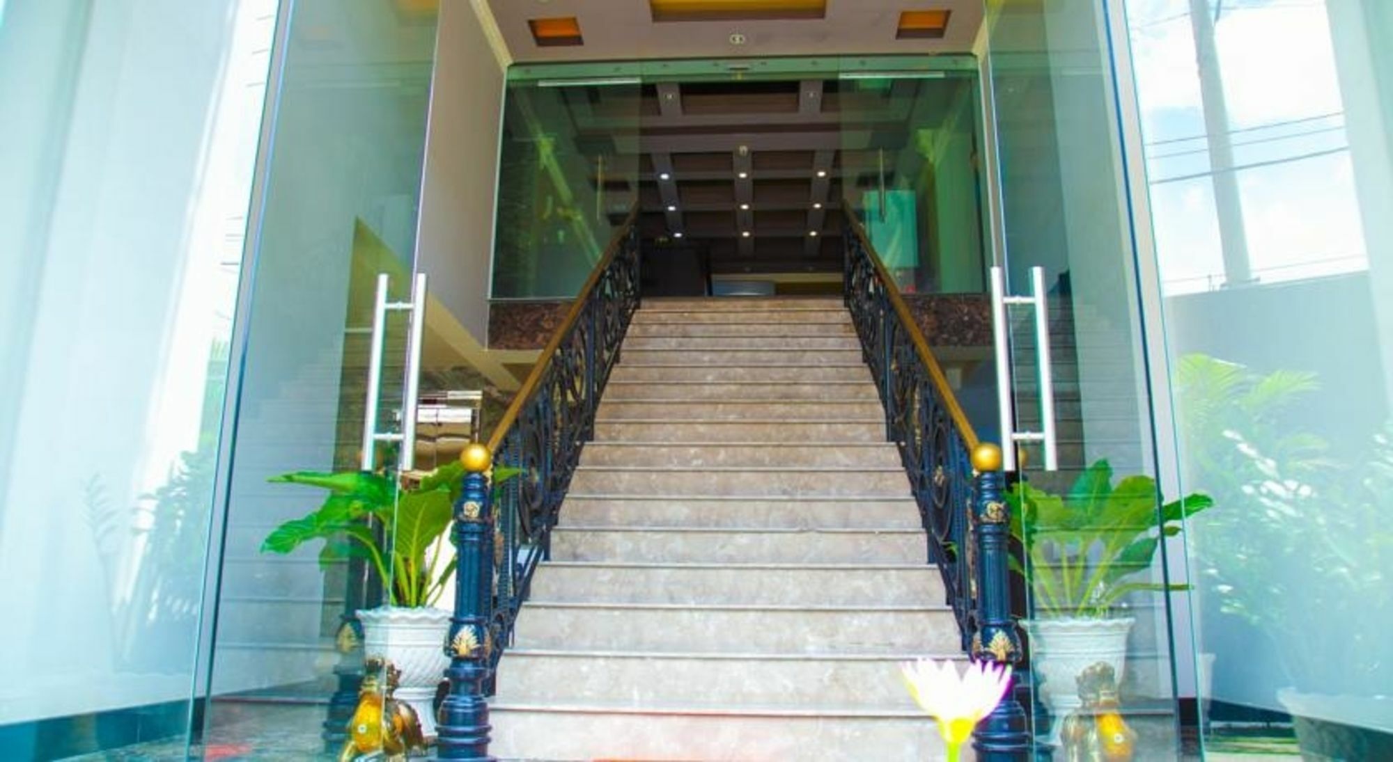 הו צ'י מין סיטי Eden Roc Hotel מראה חיצוני תמונה